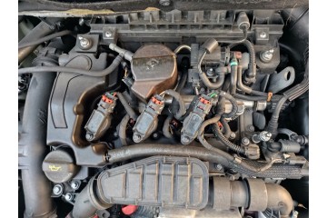 Complete engine Peugeot 1 2 puretrch HN01 Mileage 48566km Catalog number of the part 10XVA4HN01