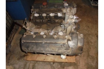 ENGINE POST JAGUAR XK8 CONVERTIBLE 4 0 V8 2002 Part manufacturer Jaguar OE