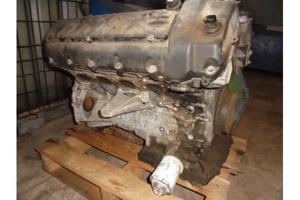 ENGINE POST JAGUAR XK8 CONVERTIBLE 4 0 V8 2002 Version European