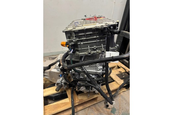 NEW ENGINE COMPLETE ELECTRIC RENAULT MASTER IV 4 E TECH 2024 6AM 412 Car type cargo vans passenger cars