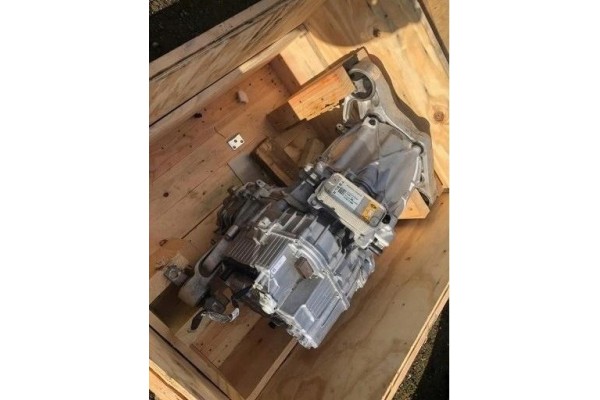 ELECTRIC MOTOR TESLA X 1035000 01 J Catalog number of the part 1035000 01 J KAR JED SILNIK 1035000 01 J TESLA