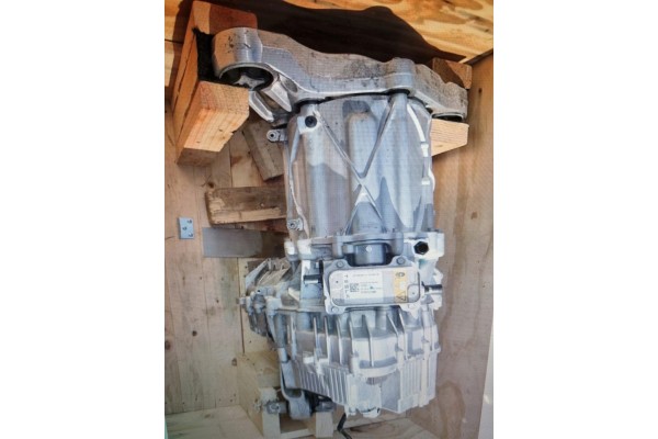 ELECTRIC MOTOR TESLA X 1035000 01 J Car type 4x4 SUV passenger cars