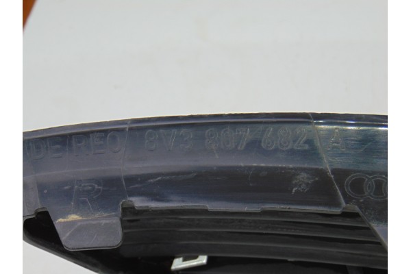 8V3807682A REJILLA PARAGOLPES DERECHA AUDI A3 SPORTBACK (8VA)