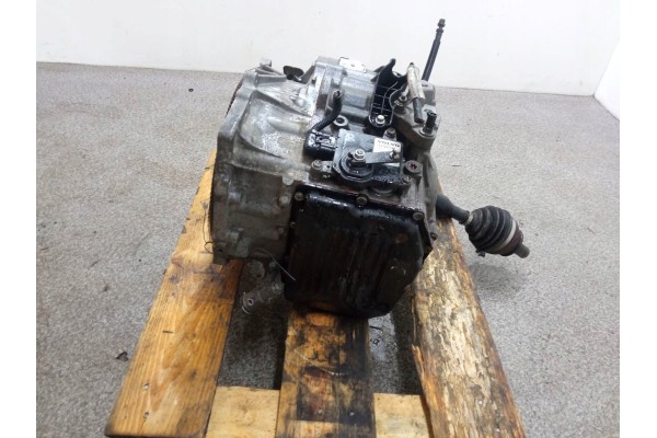 AUTOMATIC TRANSMISSION TF 80SC 1285173 2 4 D Volvo XC 70 III 2007 Part manufacturer Volvo OE