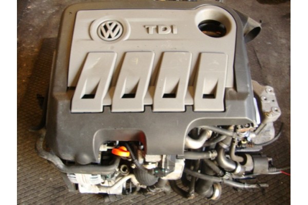 Engine Vw Passat B7 Golf VI Caddy III Octavia 2 0 TDI CFH injection Quality of parts according to GVO O original with manufactur