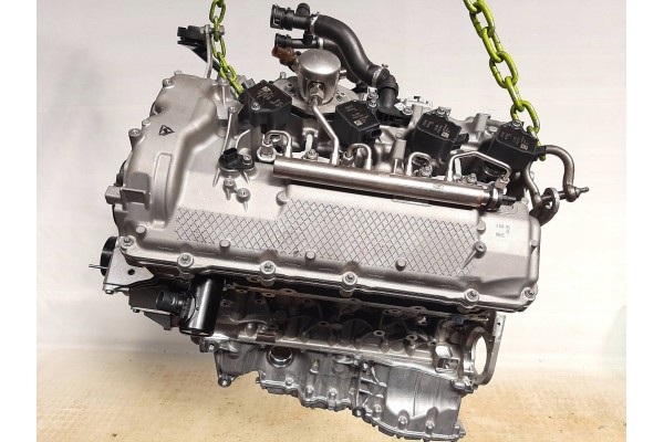 Engine S63B44B 4 4 V8 BMW M5 F90 M8 F91 F92 F93 15km Engine type petrol