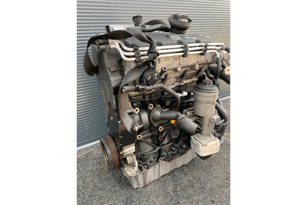 ENGINE WITH PUMP INJECTIONS VW CADDY GOLF V TOURAN 2 0 SDI BDK WARRANTY Part manufacturer Volkswagen OE