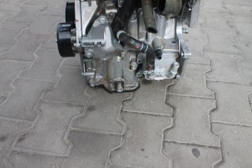 ENGINE COMPLETE RENAULT NISSAN H4DF480 3TYS KM Engine type petrol