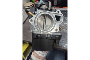 Hella 8UK 007 623 191 Throttle body EAN GTIN 4082300303254
