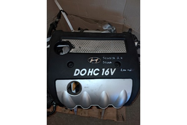 ENGINE 2 4 G4KC COMPLETE HYUNDAI SONATA V SOMETHING IN IT KNOCKS IN THE HEAD FILM Packaging status open