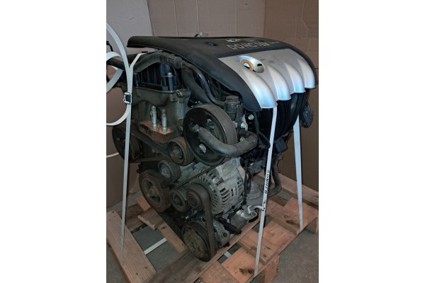 ENGINE 2 4 G4KC COMPLETE HYUNDAI SONATA V SOMETHING IN IT KNOCKS IN THE HEAD FILM Car type 4x4 SUV passenger cars