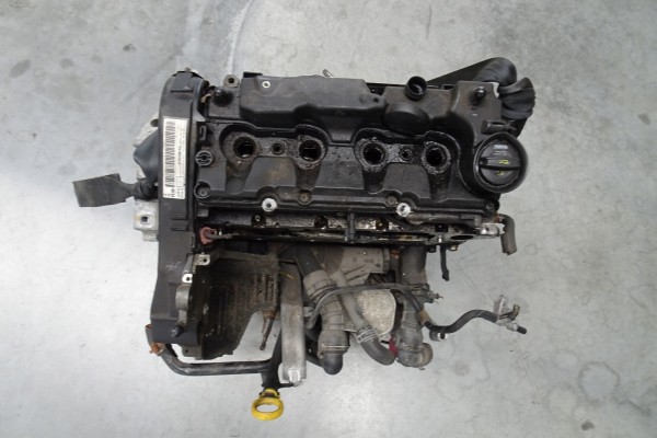 VW GOLF VII 1 6 TDI ENGINE CLHB Product weight with unit packaging 1 kg