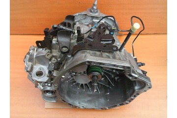 RENAULT TRAFIC III VIVARO 2 1 6 DCI CDTI GEARBOX PF6040 320108718R 500 PLN
