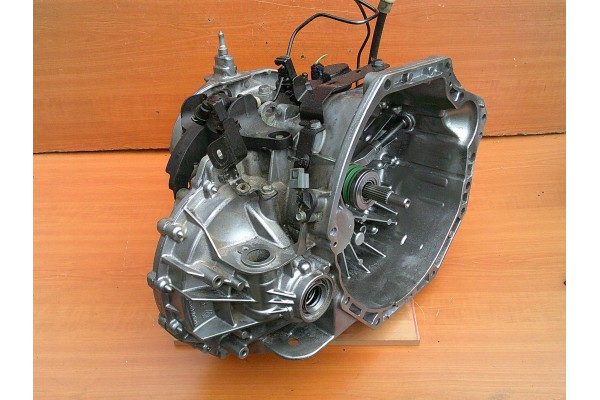 RENAULT TRAFIC III VIVARO 2 1 6 DCI CDTI GEARBOX PF6040 320108718R 500 PLN Catalog number of substitutes PF6040