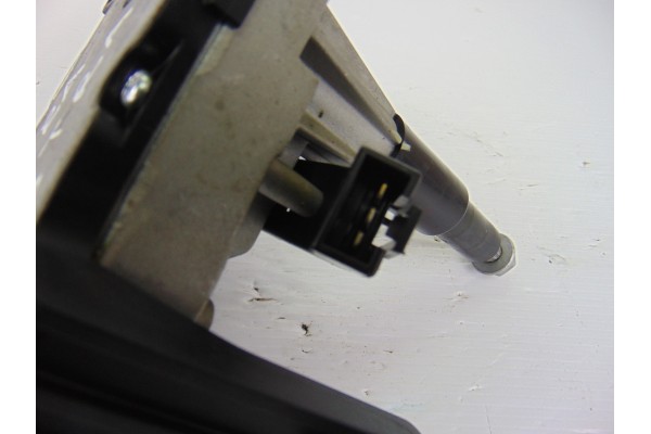 13395013  MOTOR LIMPIA TRASERO OPEL ASTRA J SPORTS TOURER Excellence 2015 13395013 192017 OPEL - 2