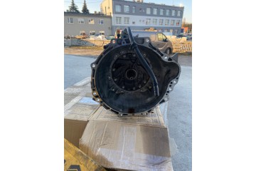 GEARBOX REDUCER AUTOMATIC TOYOTA HILUX VIII 2 8 D 4D 4WD Catalog number of the part 35010 71550 3501071550 GD FTV 2023r PRZEBIEG