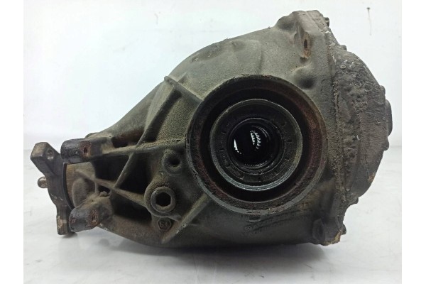 MERCEDES SL R230 W230 230 3 5 V6 BRIDGE DYFER REAR 3 27 A2303512008 Part manufacturer Mercedes Benz OE