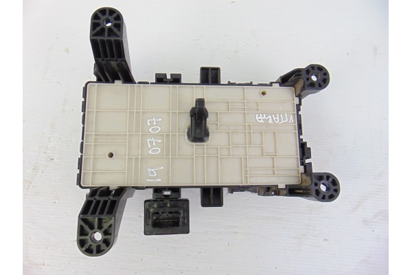 07795H19 CAJA RELES / FUSIBLES SUZUKI GRAND VITARA (JB/JT) * 2005 07795H19 190707 SUZUKI - 1