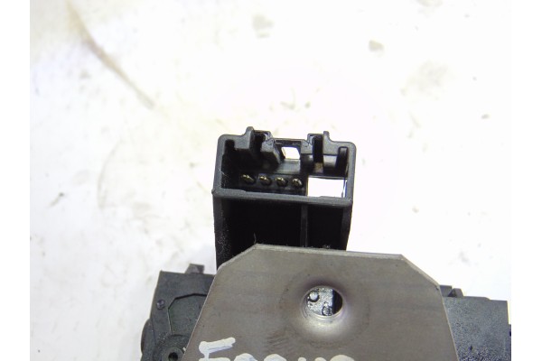 4 PIN CERRADURA MALETERO / PORTON FORD FOCUS BERLINA (CB8)