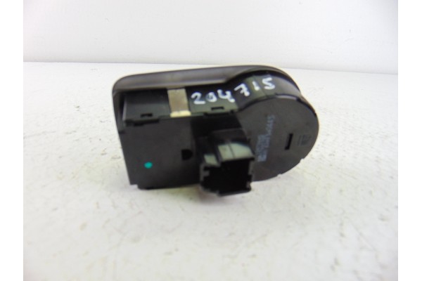 13470445 MANDO LUCES OPEL CORSA E Selective 2017 13470445 204715 OPEL - 1