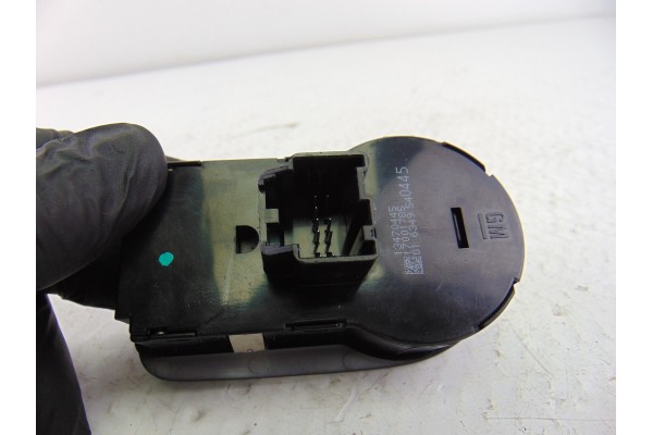 13470445 MANDO LUCES OPEL CORSA E Selective 2017 13470445 204715 OPEL - 2