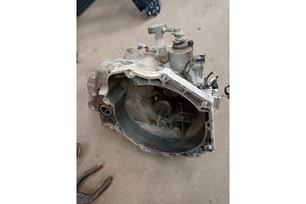OPEL ASTRA K 1 4 TURBO GEARBOX M32 Catalog number of the part OPEL ASTRA K 1 4 TURBO SKRZYNIA BIEGOW M32