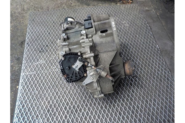 VOLKSWAGEN GOLF VI 1 6 TDI GEARBOX MGN Transmission type automatic