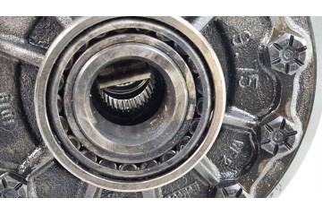 Rear Differential Rear Ford F150 9L3W4027 Installation side rear