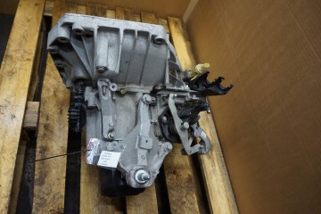 GEARBOX DACIA DUSTER II 19R JR5065 JR5 065 320106830R Catalog number of the part SKRZYNIA BIEGOW DACIA DUSTER II 19R JR5065 JR5 