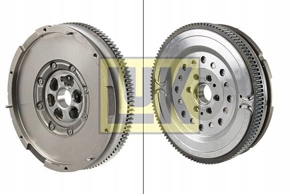 Dual mass flywheel