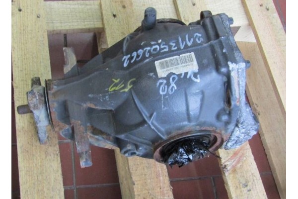 Rear differential Mercedes Benz E W211 A2113502662 Car type passenger cars