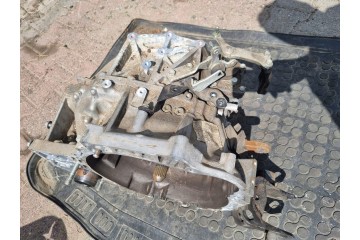 GEARBOX TOYOTA RAV4 IV 4 D CAT 2 2 15R HYK8 F Part manufacturer Toyota OE