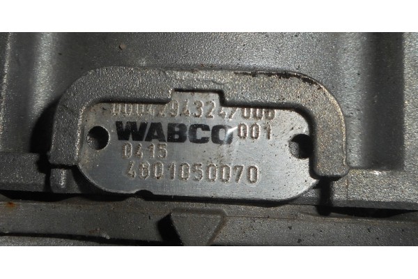 Mercedes Actros MP brake modulator 4801050070 Quality of parts according to GVO Q original with factory logo OEM OES