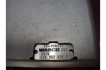 COMPRESSOR IVECO STRALIS TRAKKER 504308489 Catalog number of the part 504308489