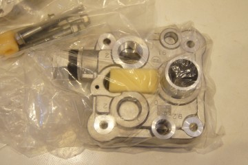 KNORR K105789K50 Air compressor cylinder head