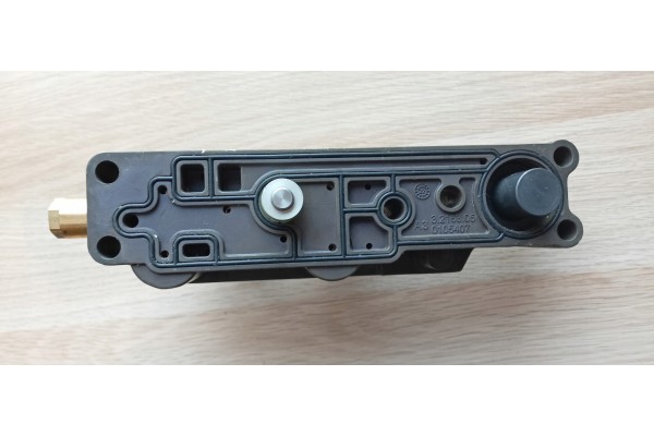 DAF RENAULT TRANSMISSION VALVE SELECTOR BLOCK ZF NORGREN 1025538 0501219315 Catalog number of the part 1025538