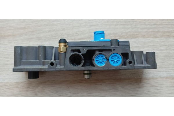 DAF RENAULT TRANSMISSION VALVE SELECTOR BLOCK ZF NORGREN 1025538 0501219315 Car type trucks