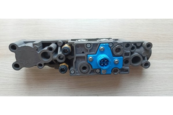 DAF RENAULT TRANSMISSION VALVE SELECTOR BLOCK ZF NORGREN 1025538 0501219315 Version European