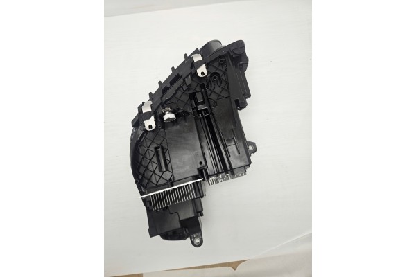 BMW U11 X1 Lamp Right 4A27832 USA SAE Black Shadow Car type passenger cars