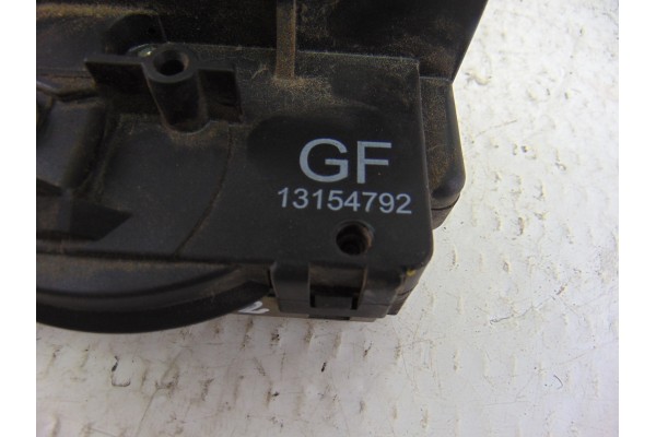 13154792  CERRADURA PUERTA DELANTERA DERECHA OPEL CORSA C Blue Line 2005 13154792 200612 OPEL - 1