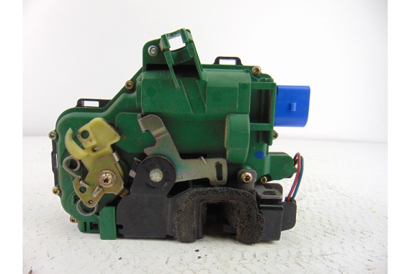 8 PIN CERRADURA PUERTA DELANTERA IZQUIERDA VOLKSWAGEN POLO IV (9N1) Trendline 2003 8 PIN 204548 VOLKSWAGEN - 1