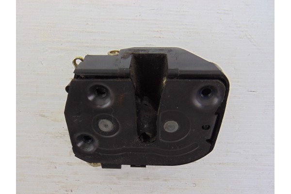  CERRADURA PUERTA DELANTERA DERECHA NISSAN CABSTAR Cabina simple Cabina individual 2006 190524 NISSAN - 1