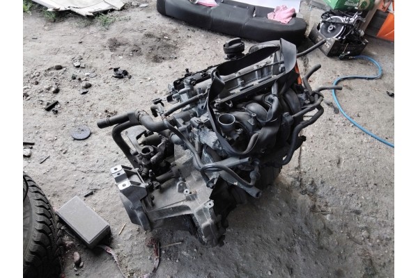 Volkswagen Golf 5 complete engine 1 4 petrol gearbox Part manufacturer Volkswagen OE