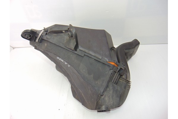 7797460 FILTRO AIRE BMW SERIE 1 BERLINA (E81/E87) 118d 2007 7797460 188725 BMW - 1