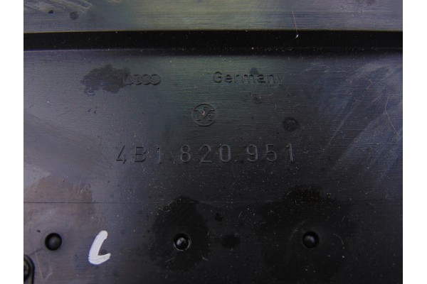 4B1820951  REJILLA AIREADORA AUDI A6 BERLINA (4B2) 2.8 Quattro 2000 4B1820951 189673 AUDI - 3