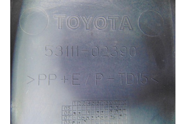 53111-02390 REJILLA DELANTERA TOYOTA AURIS (E15)