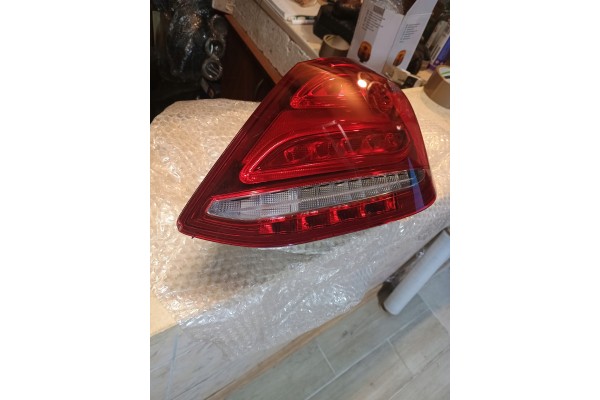 REAR LAMP RIGHT MERCEDES C CLASS W205 SEDAN 2014 2018 LED NEW Part manufacturer ULO