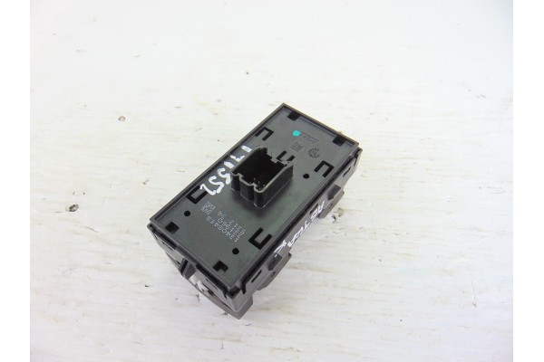 13408458 MANDO ELEVALUNAS DELANTERO IZQUIERDO OPEL ASTRA K BERLINA 5P Dynamic Start/Stop 2016 13408458 191552 OPEL - 1