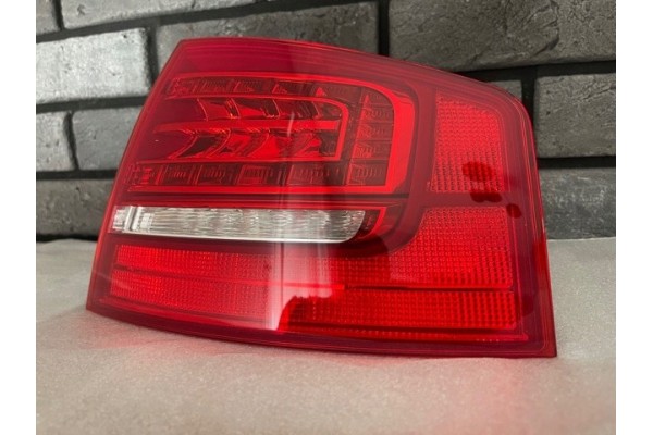 Rear lamp Audi A8 D3 right oem Packaging status original