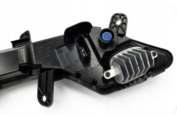 Daylights Valeo 047702 Voltage 12 V